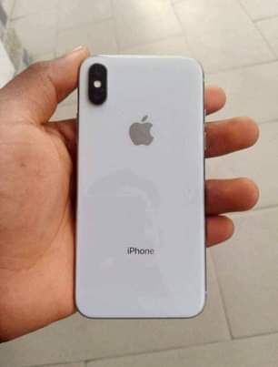 A picture of iphone x