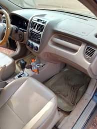 A picture of Kia Sportage 2005 model everything is working perfectly well buy