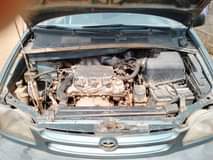A picture of 2000 Toyota Sienna Ac body work needs attention Untampered Engine
