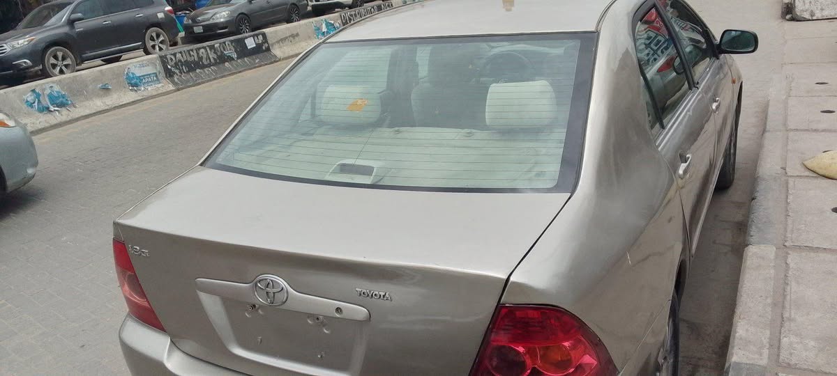 A picture of 2004 Toyota corolla 2004