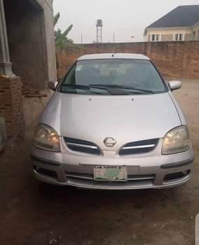 A picture of Nissan Almera Tino First body Engine very sound Gear working