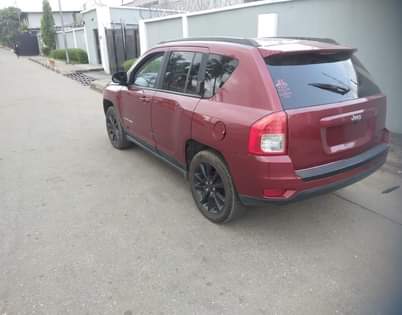 A picture of FOREIGN USED JEEP COMPASS 2013. ENGINE GEAR AND AC WORKING