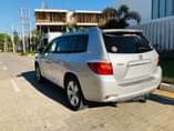 A picture of Maker STANDARD TOKUNBO TOYOTA HIGHLANDER LIMITED EDITION FULL OPTION THUMP