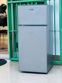 A picture of Nauza fridge zangu Za dukani zinagandisha Na kupoza vizuri Usafiri