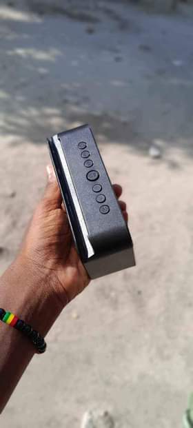 A picture of Clock Bluetooth