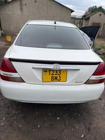 A picture of Toyota grande mark 2