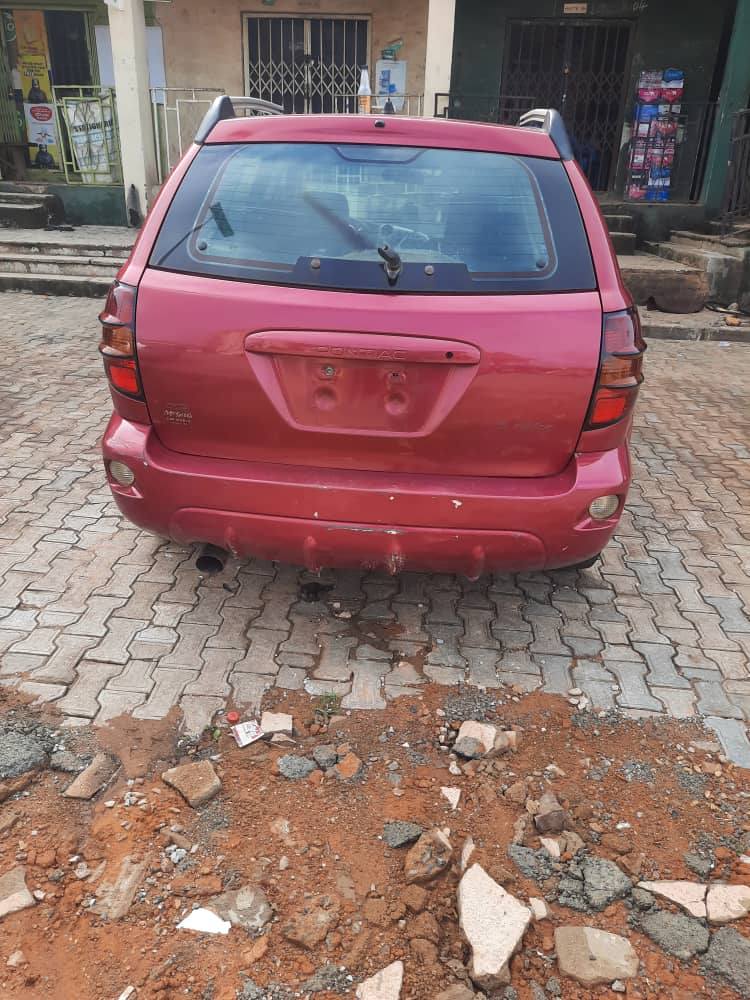 A picture of Clean Pontiac vibe 2005 model for sale everything is working