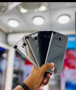 A picture of SAMSUNG GALAXY S8 PRICE 400K