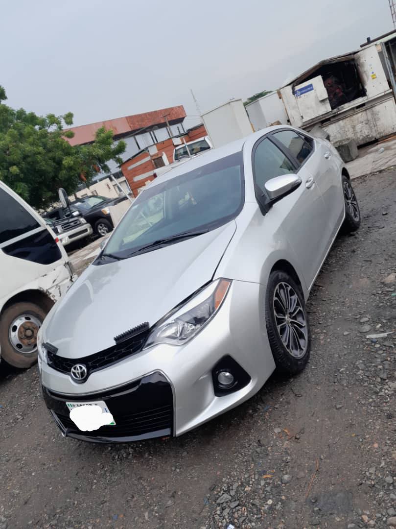 A picture of Toyota Corolla 2014 Model.