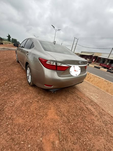 A picture of 2017 ES350 2017 08131241718