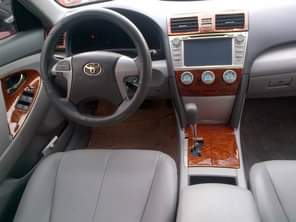 A picture of Automatic transmission Keyless entry leather seat reverse camera Alloy wheel