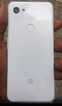 A picture of Google pixel 3a xl