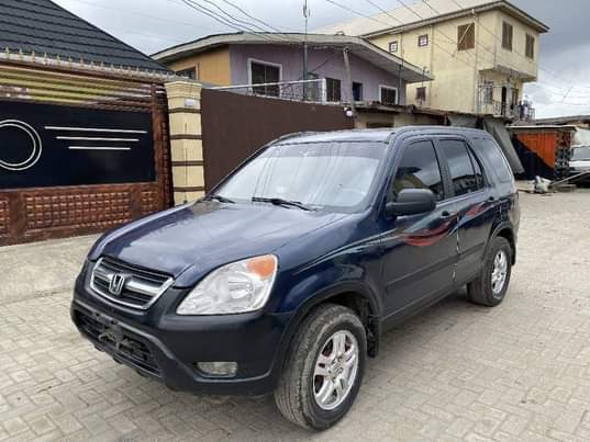 A picture of Honda crv 04 2.7m