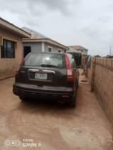A picture of HONDA CR V 08