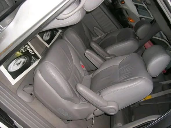 A picture of Toyota sienna