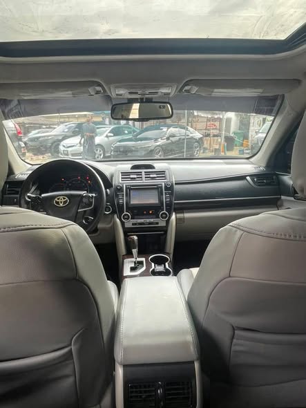 A picture of EXTREMELY CLEAN 2013 TOYOTA CAMRY XLE