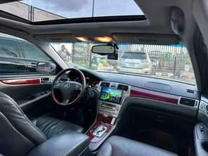 A picture of 2 MONTHS PRE OWNED LEXUS ES330 Accident Free Reverse Camera