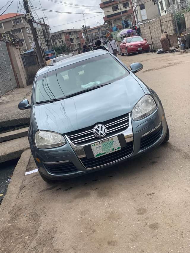 A picture of Super Clean Volkswagen Jetta 2008