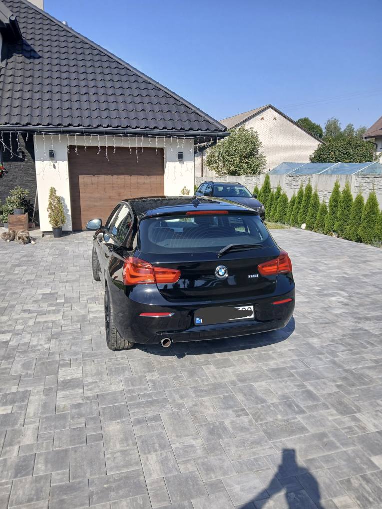A picture of BMW 1 118i