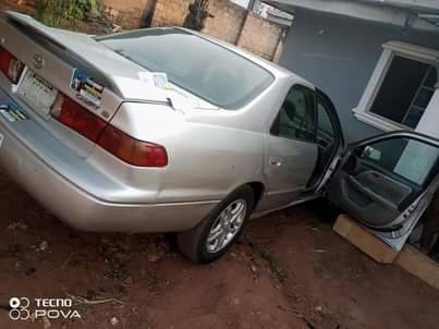 A picture of Toyota Camry 2 2