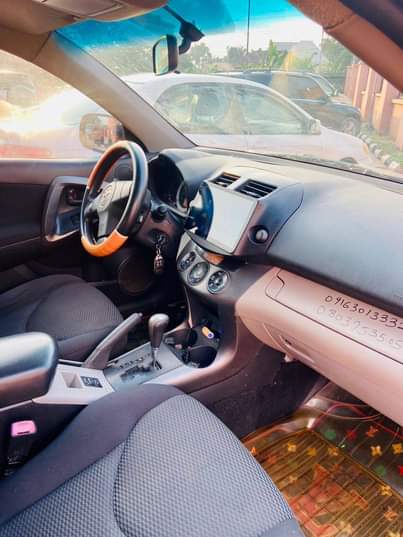 A picture of 2010 Toyota Rav 4 Everything is intact Come let s