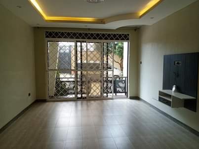 A picture of Kireka namugongo rd 1.5m three bedrooms and three bathrooms for