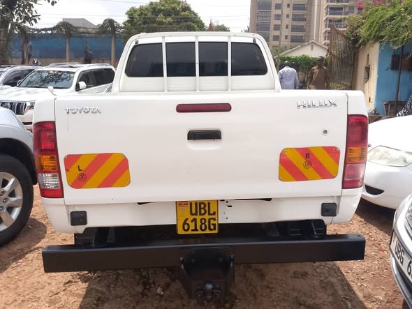 A picture of Toyota Hilux Model 2011 Manual 0787181703 0704482571 Call Whatsapp