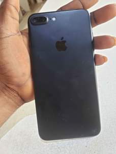 A picture of IPhone 7plus 32gb