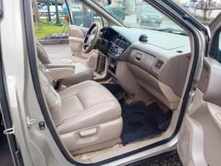 A picture of TOYOTA SIENNA