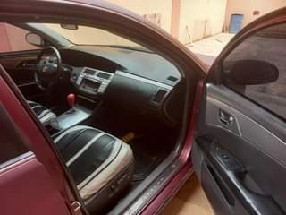 A picture of Toyota Avalon 2009