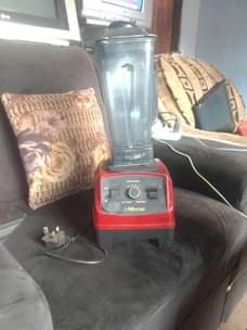 A picture of Tv 14 kibuto tv 43 led lg blender matrix