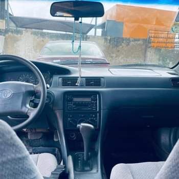 A picture of Toyota Camry envelope 2001