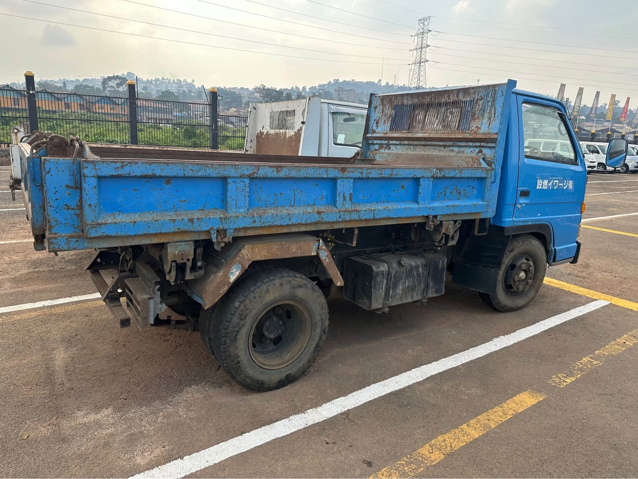 A picture of ISUZU ELF