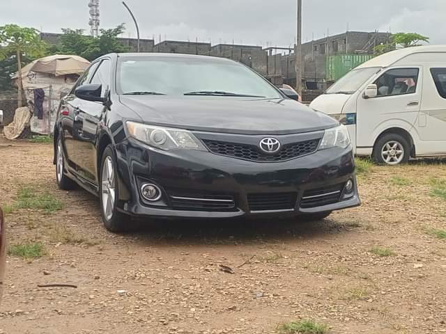 A picture of FOR SALE Super clean Foreign used Toyota Camry SE full