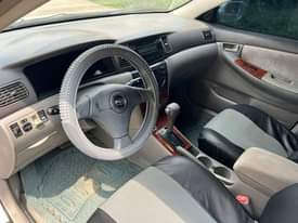 A picture of Toyota Corolla LE 06
