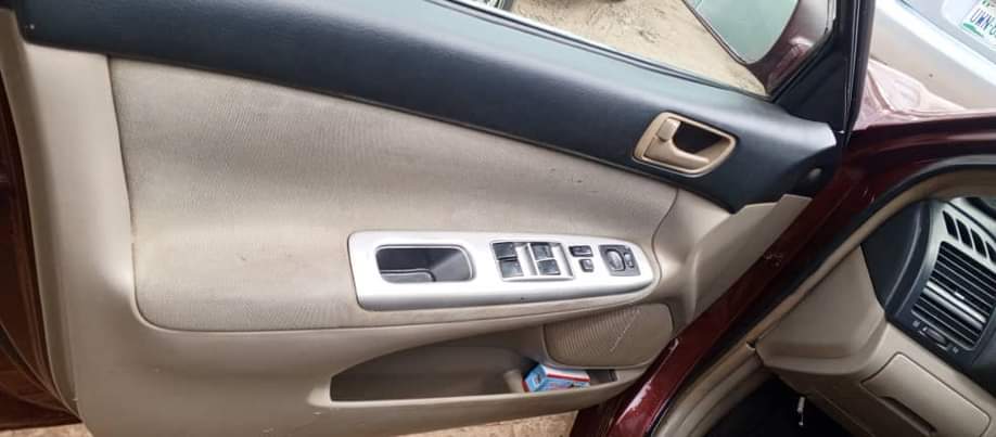A picture of 2005 Toyota Camry