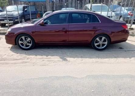 A picture of Toyota Avalon