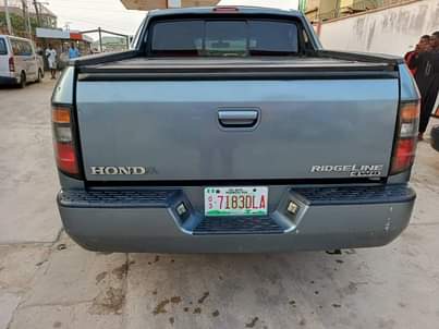 A picture of Honda Ridgeline 2006