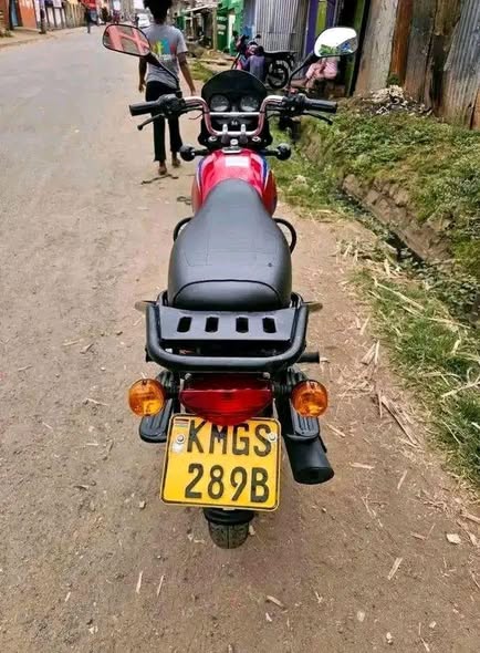 bajaj boxer