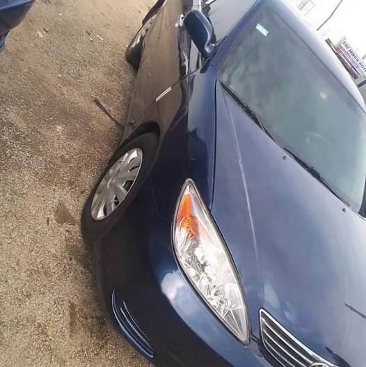 A picture of Toyota Camry 04