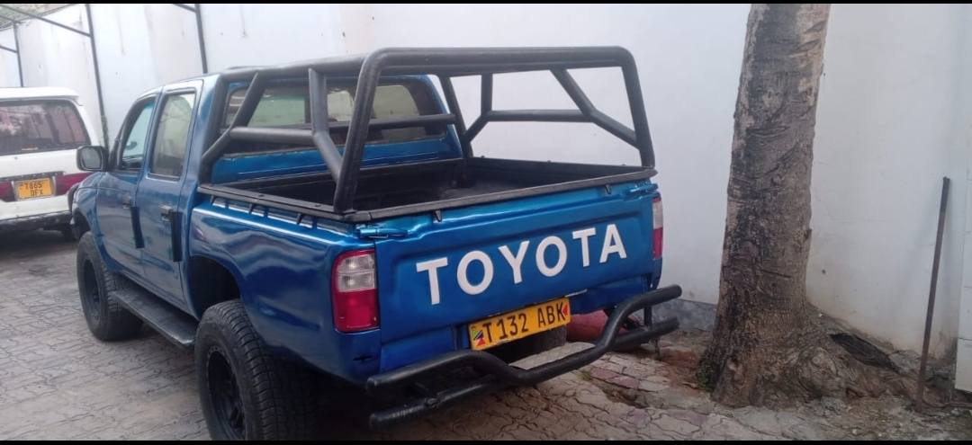 used toyota hilux