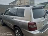 A picture of Toyota Highlander 05