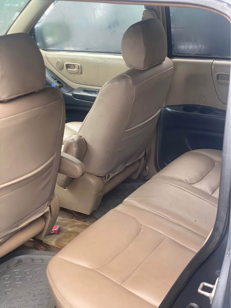 A picture of Toyota Highlander 04