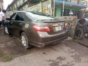 A picture of 2008 CAMRY painted on first body engine and manual gear
