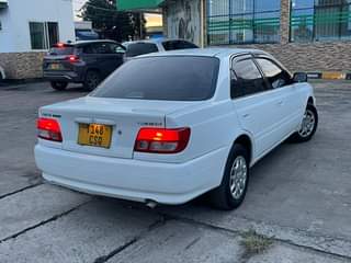 A picture of TOYOTA CARINA S I