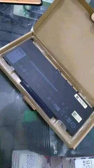 A picture of Chukua hii Usikubali Kutumia Laptop kama Pasi njoo Uchukue Betri