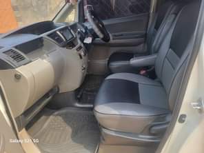 A picture of Make TOYOTA Brand NOAH Year 2002 Color WHITE Grade 2WD