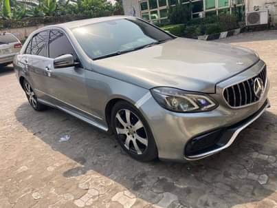A picture of 2010 MECEDEZ BENZ E350