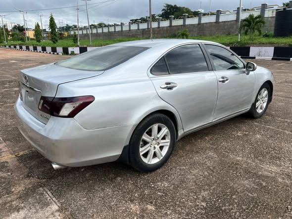 A picture of 2008 Clean Lexus ES 350