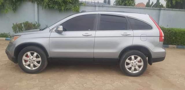 A picture of EZE NONI AUTOS BELGIUM GRADE HONDA CR V model 08